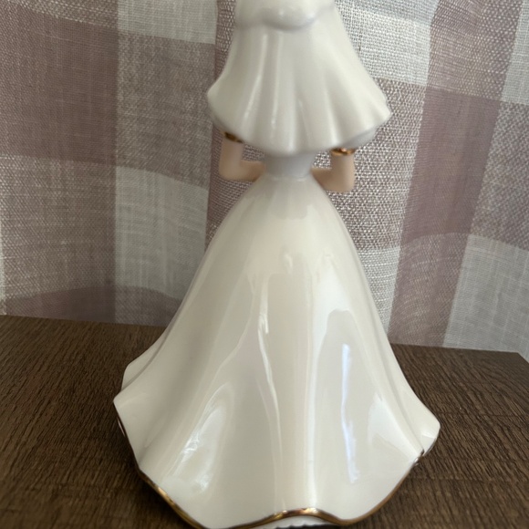 Bride Snow White Disney 2006 Bradford Editions Collectible - Picture 2 of 3